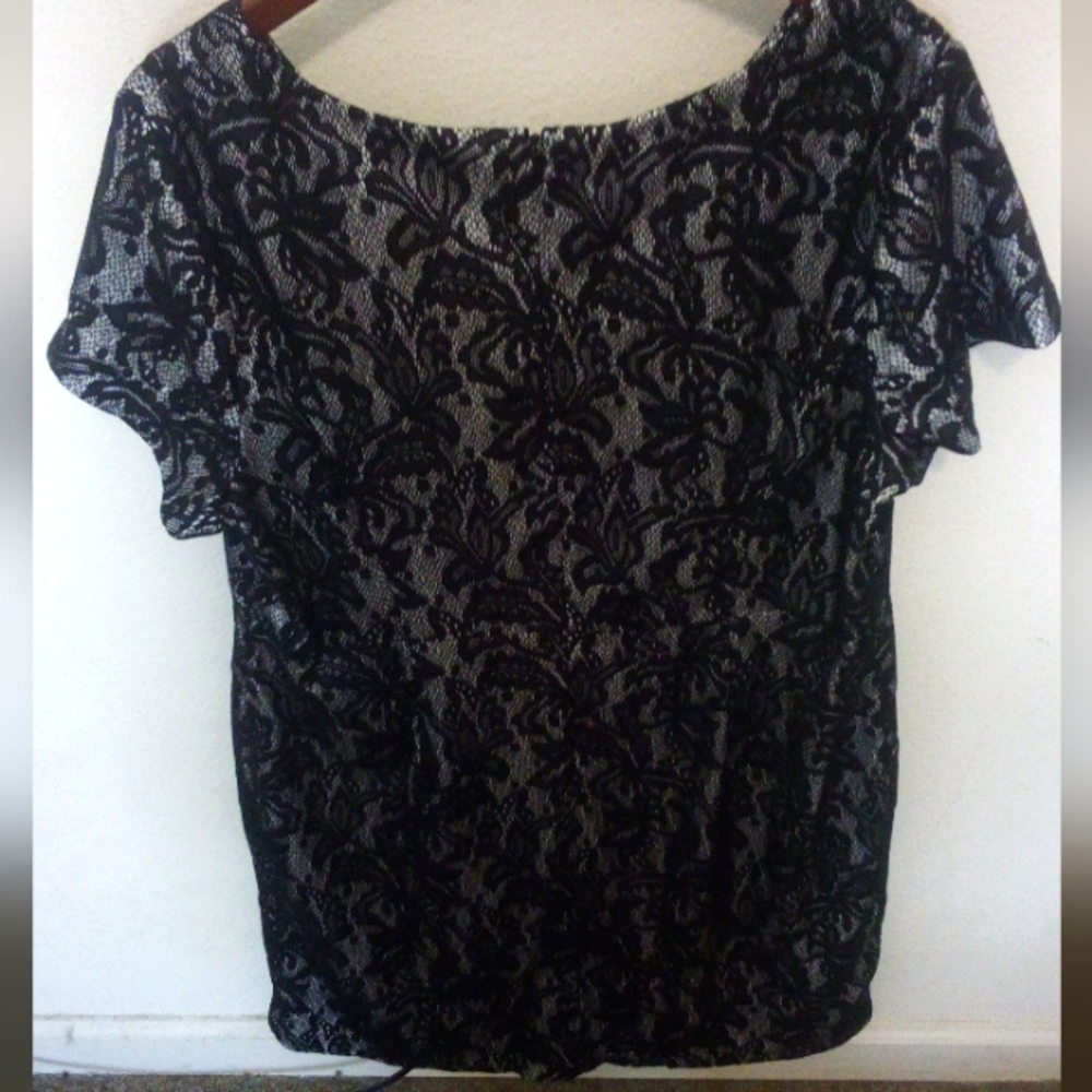 Alyx floral top 24W